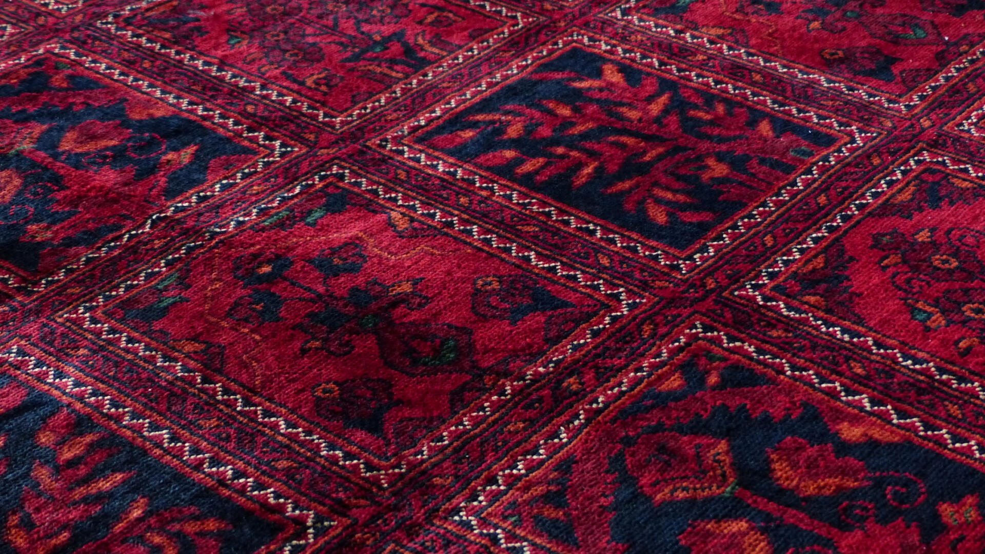 Kalinkaari - Top 5 Materials for Custom Rugs and their Benefits- Wool